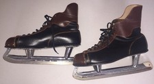 Vintage Canadian Ace Pro Leather Ice Skates size 11 2/3. pre-owned, used