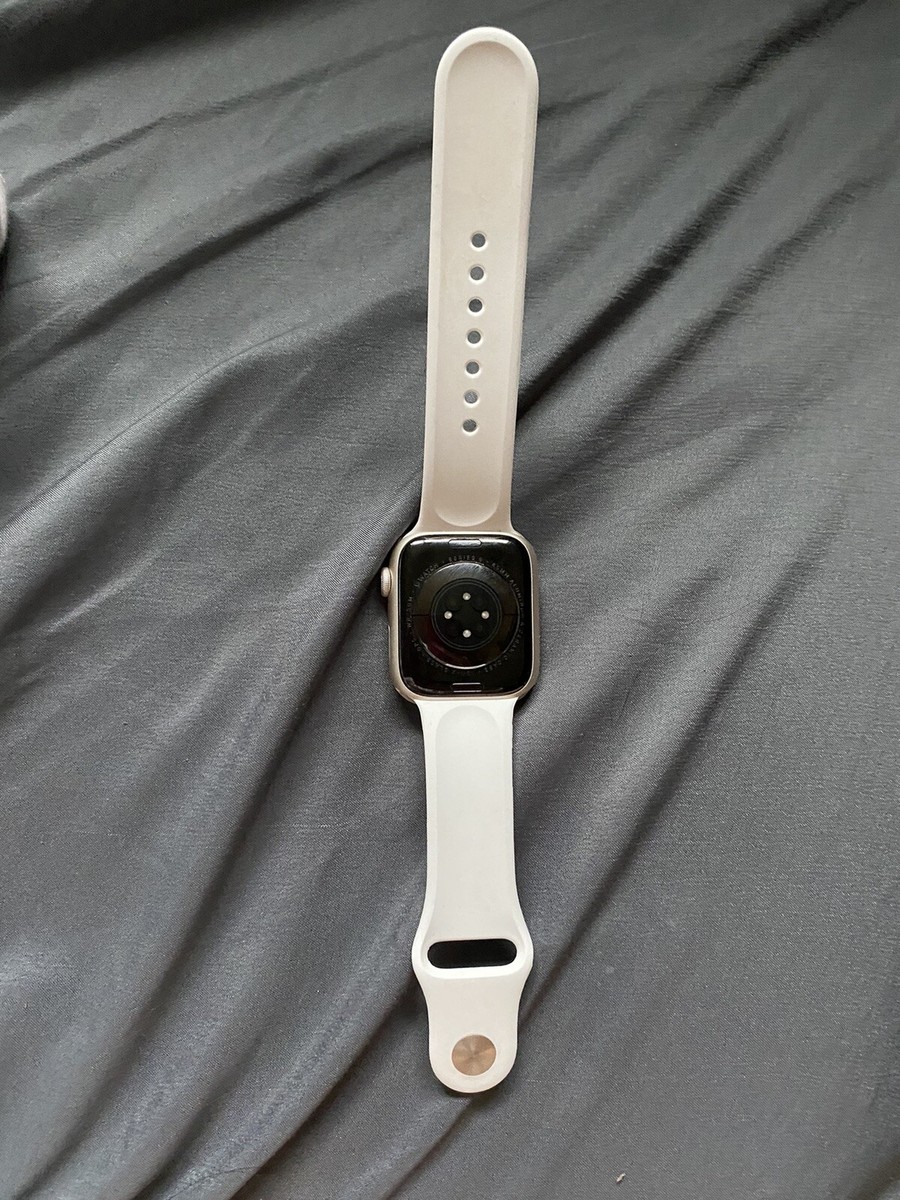 Apple Watch Series 8 45mm Midnight Aluminum Case with Sport Apple Watch Series 8 45mm Midnight Aluminum Case with Sport