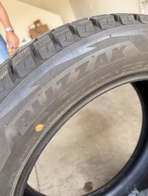 Tire Bridgestone Blizzak DM-V2 235/55R19 105T XL (Studless) Snow Winter (4) 