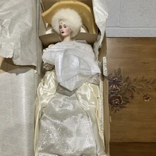 Vintage Franklin Heirloom Dolls The Snow Queen 21” Porcelain Doll NIB COA