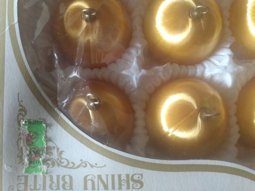 Shiny Brite Satin gesponnen Poloron Weihnachtskugel Gold unzerbrechliche Ornamente Styrfoam USA - Bild 11 von 12