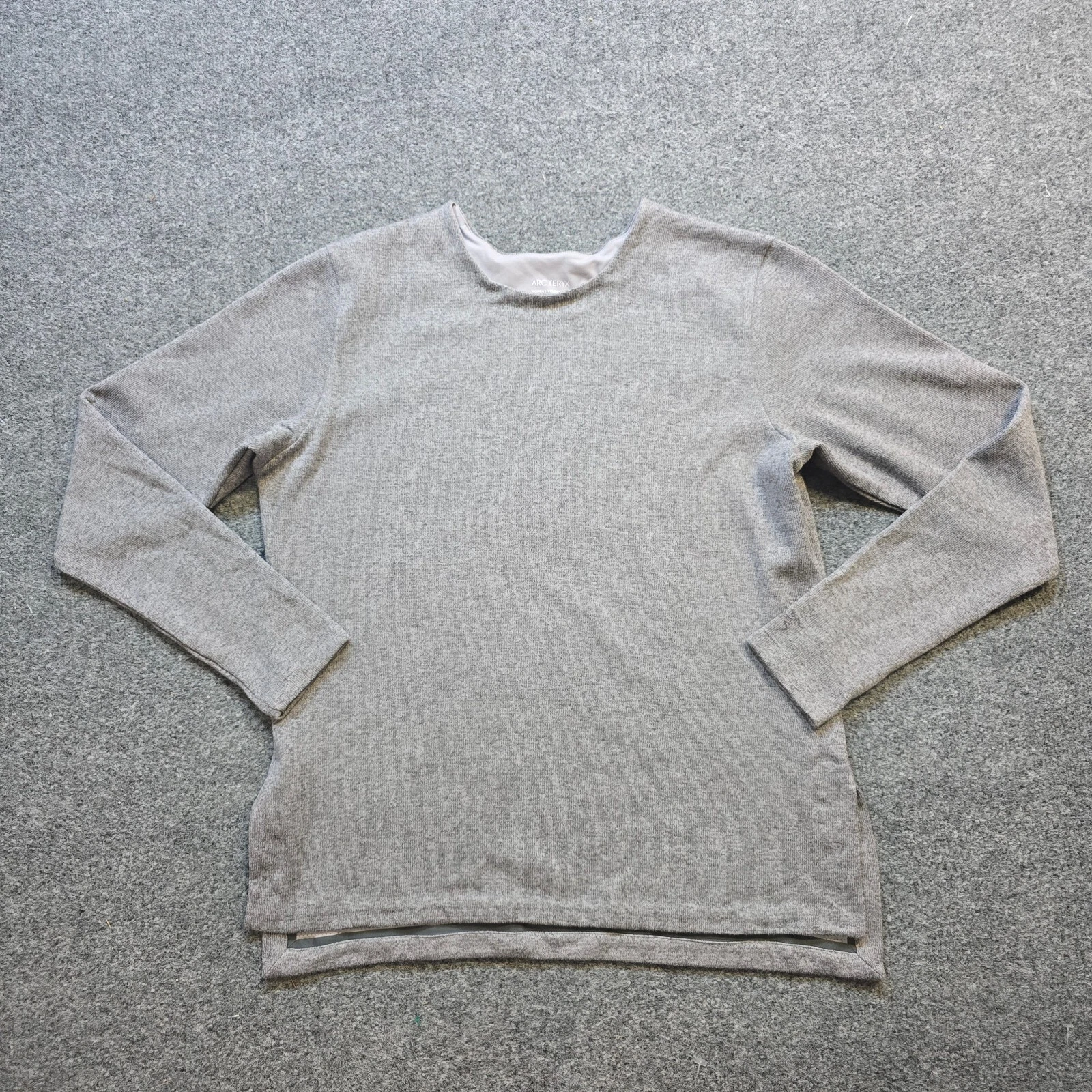 arcteryx long sleeve mesh lined outdoor base-layer