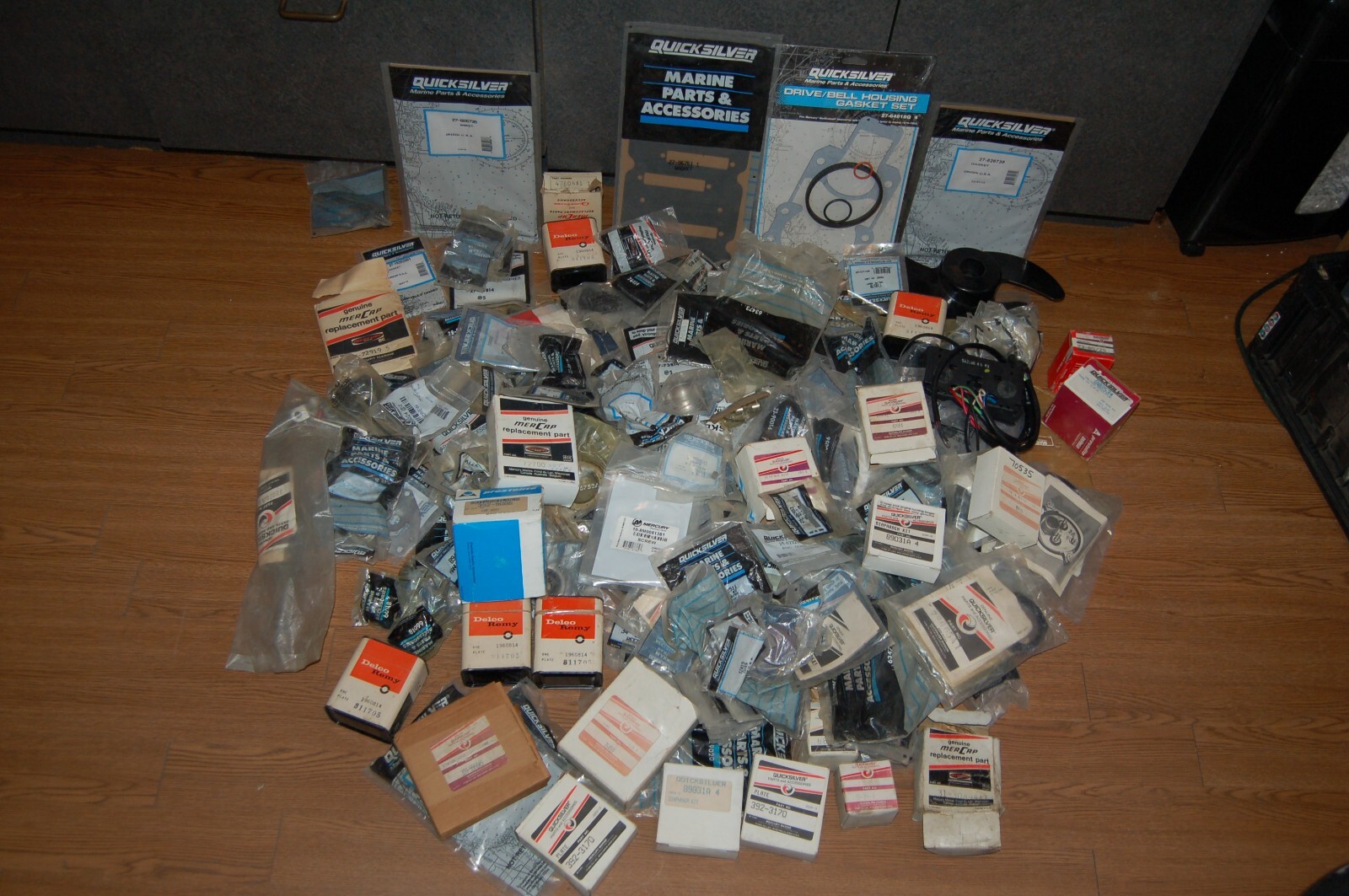 LOT OF 363 NOS MERCAP QUICKSILVER YAMAHA DELCO NEW OLD STOCK PARTS 27 POUNDS OEM