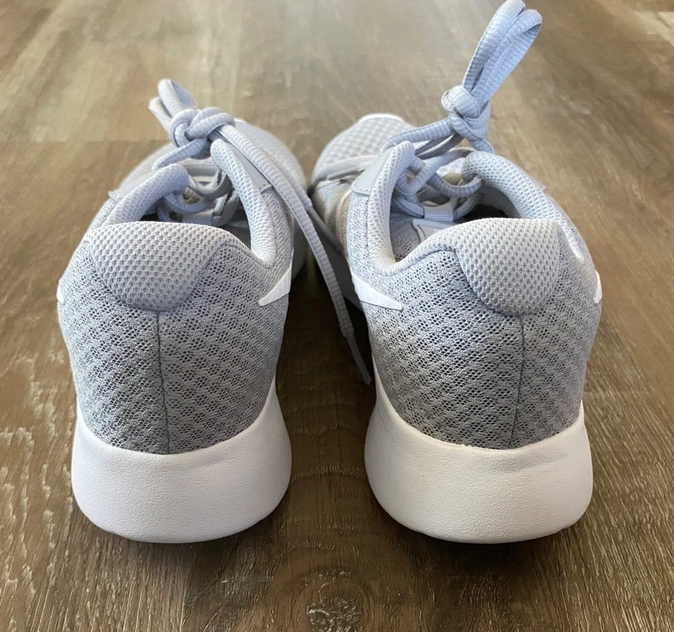 NIKE Tanjun Athletic Running Shoes~Wolf Grey~Women's Size 6.5~NEW with no box~ - Image 4 of 4