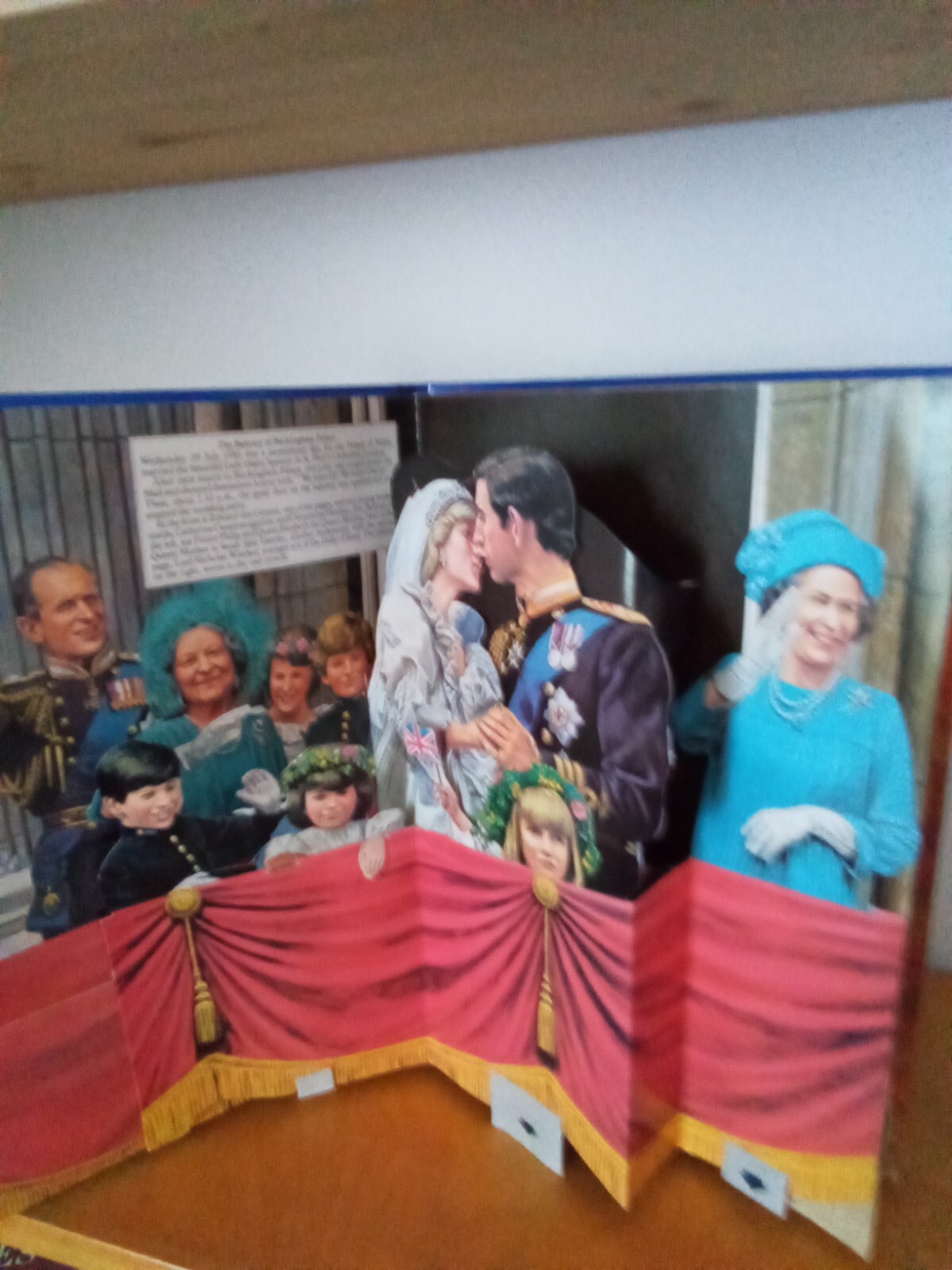 Picture 4 of 8