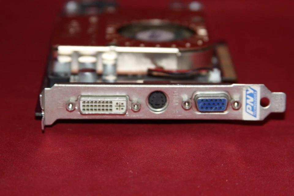 For Parts. PNY Verto, Nvidia GeForce FX 5700 Ultra, 128 MB, AGP Graphics Card - Image 4 of 4