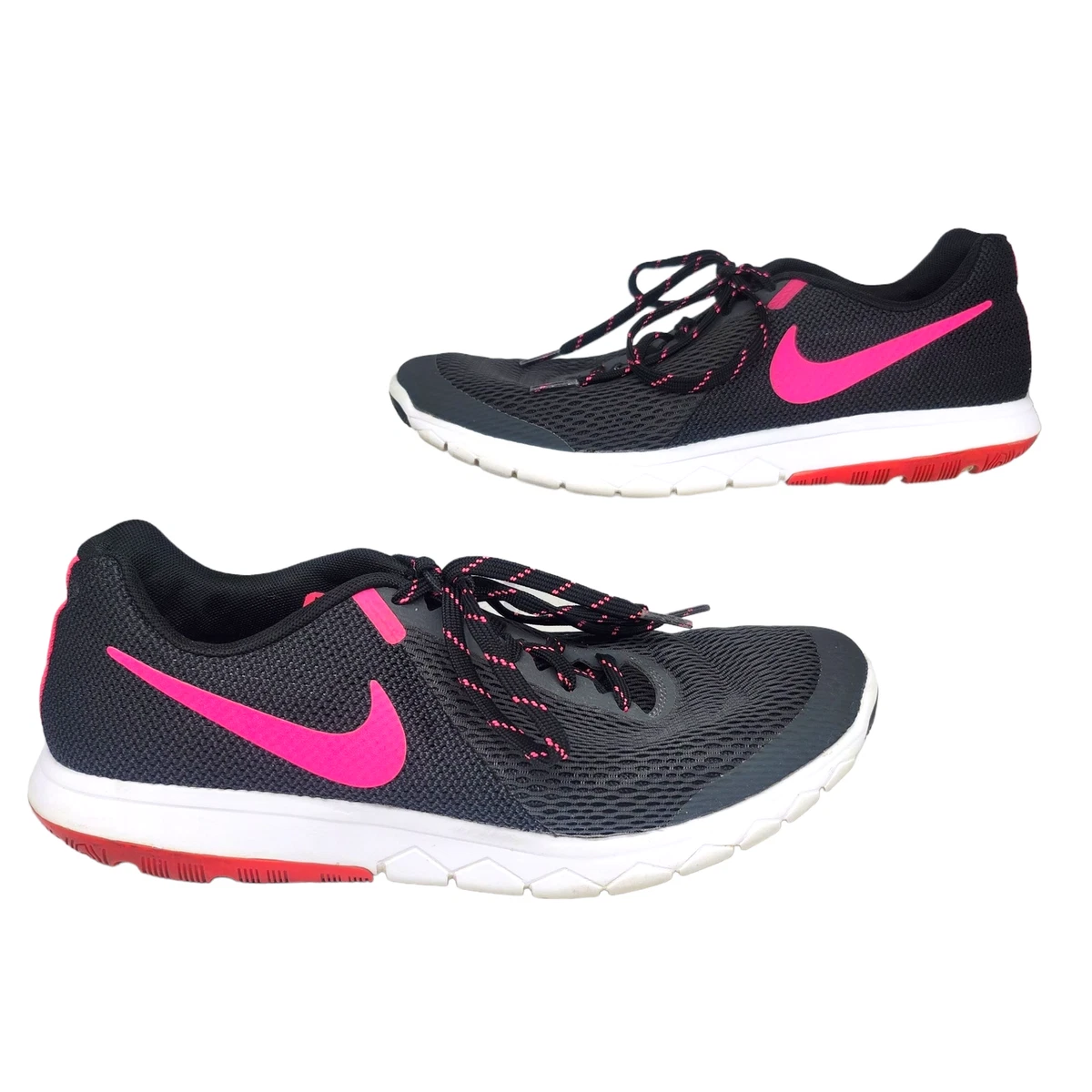 Black nike shoes with sale pink swoosh