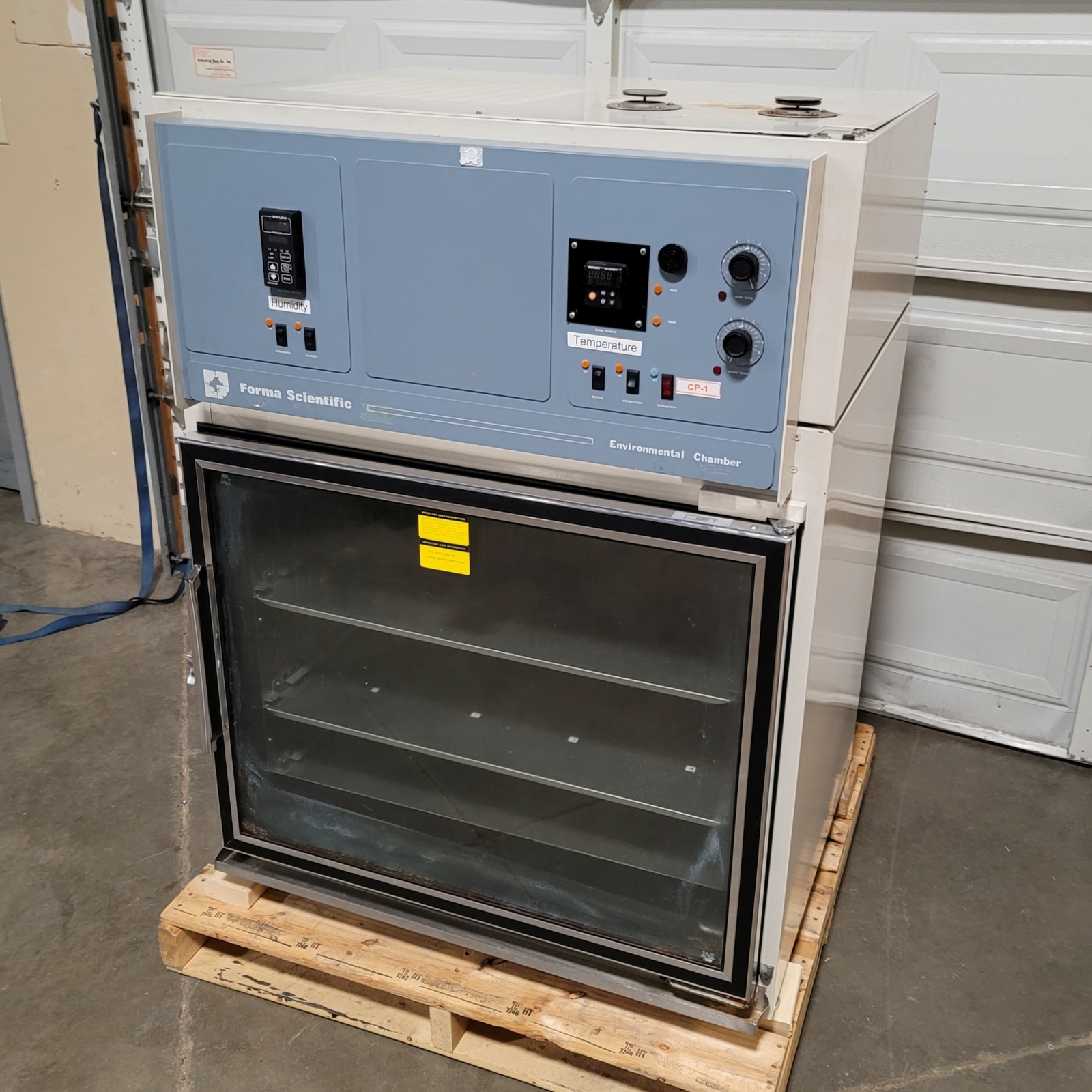 Forma Scientific Model 3851 Environmental Testing Chamber 208/220VAC 13.0A 1Ph