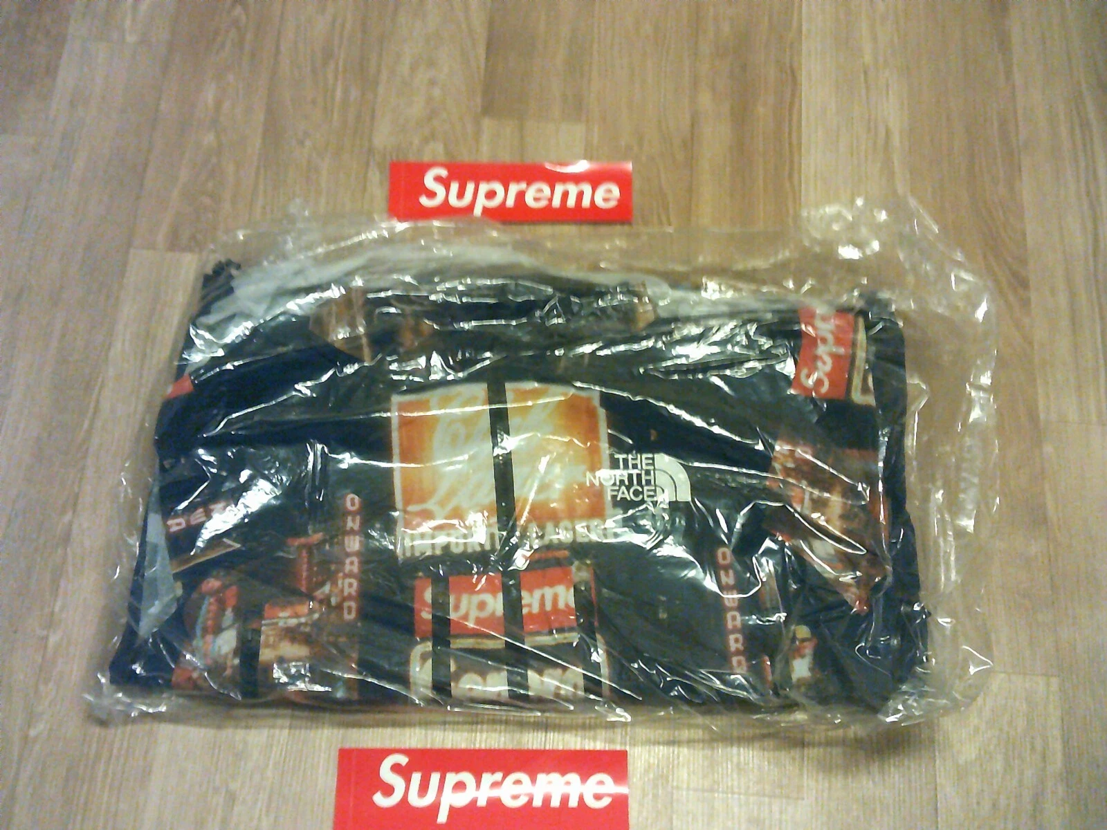 Petite veste coquille Supreme TNF The North Face Time Square neuve avec étiquettes FW22