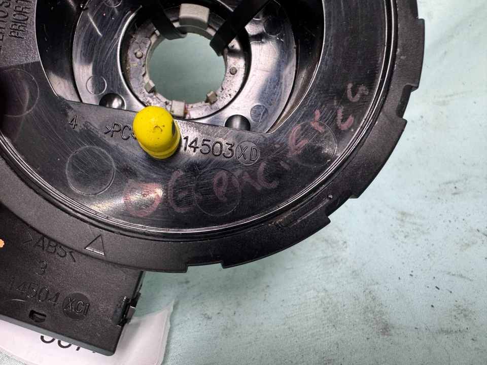 04-06 克莱斯勒 Pacifica 方向盘螺旋卷轴电缆时钟弹簧 04685996AA — 第 3/4 张图片