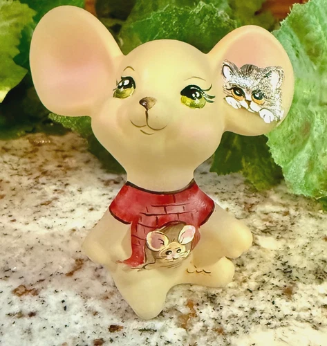 FGSE #75/76 Fenton/Mosser**HP AIRBRUSHED "CAT & MOUSE GAME" MOUSE FIGURINE**2023