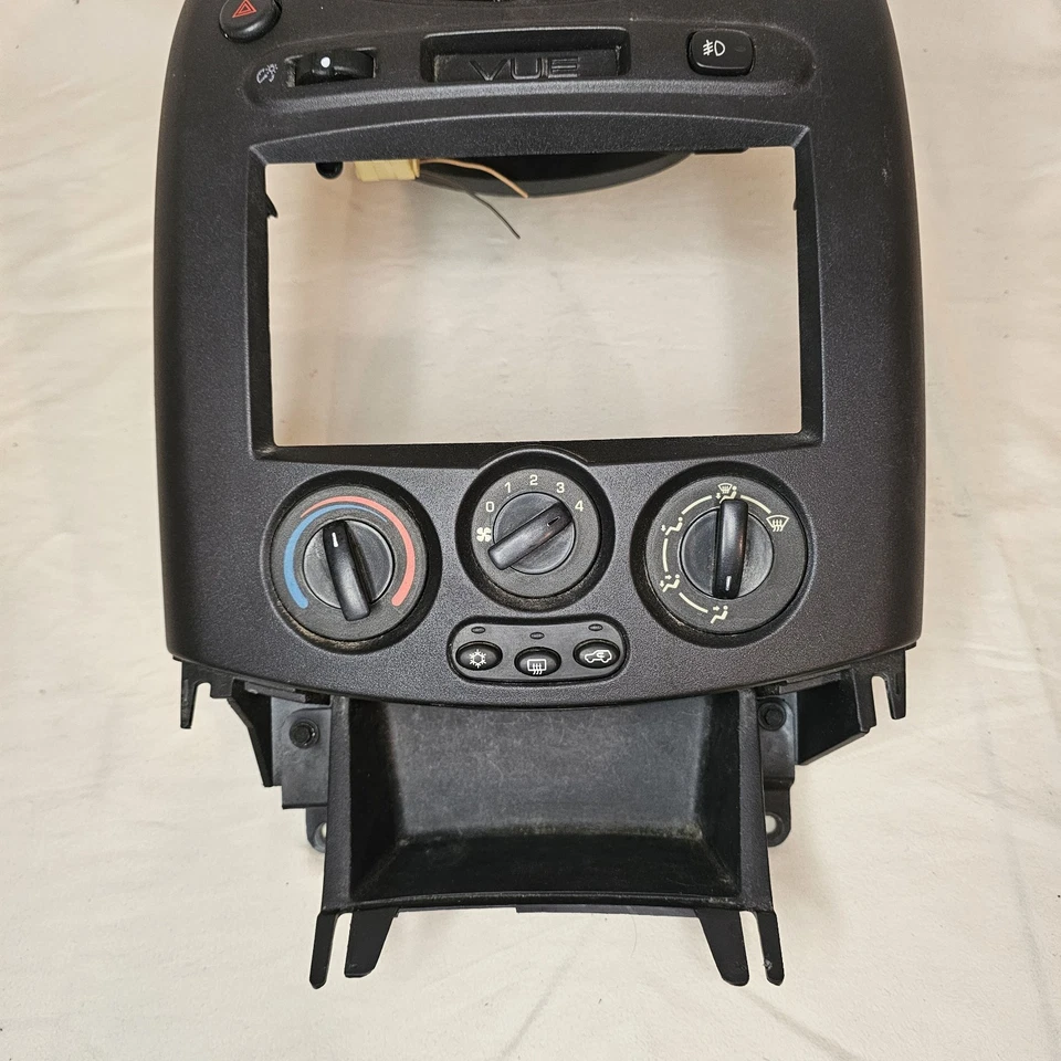 2002-2005 Saturn Vue painel central rádio controle climático moldura acabamento tampa 22693831 - Imagem 2 de 4