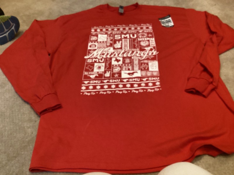 SMU Holiday Longsleeve T Shirt XL nwt