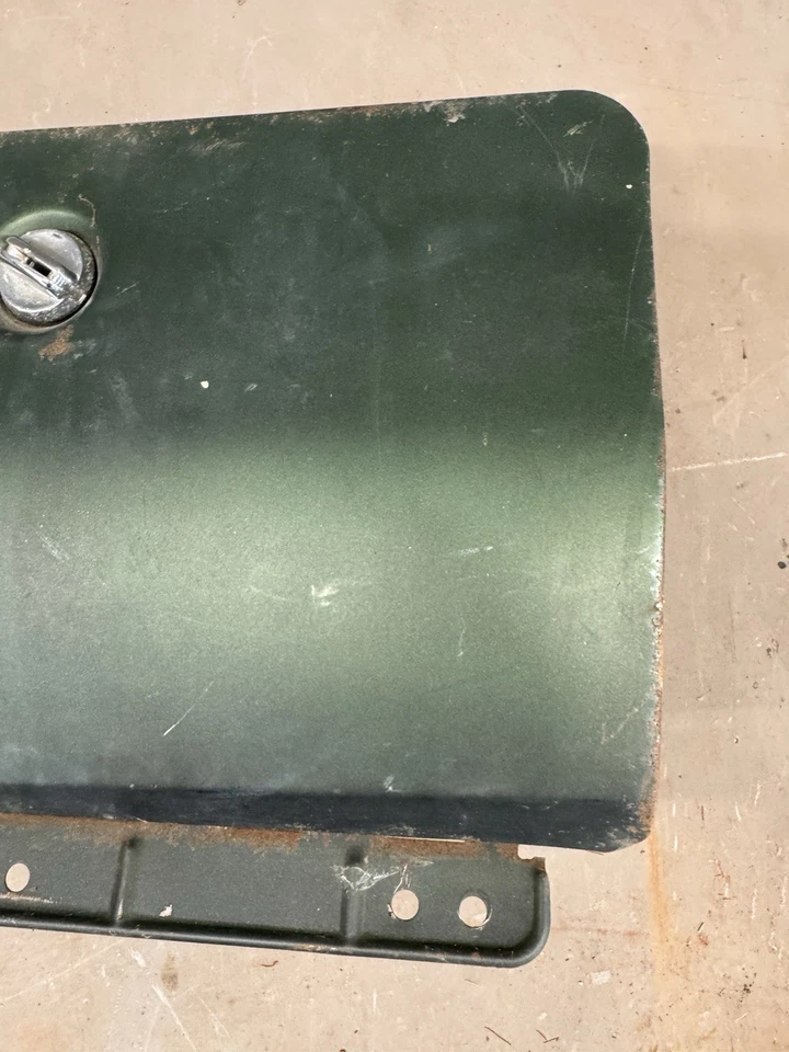 Chevy Impala Belair 1969 1970 interior tablero guantera puerta bisagra pestillo guantera Foto 2 de 4