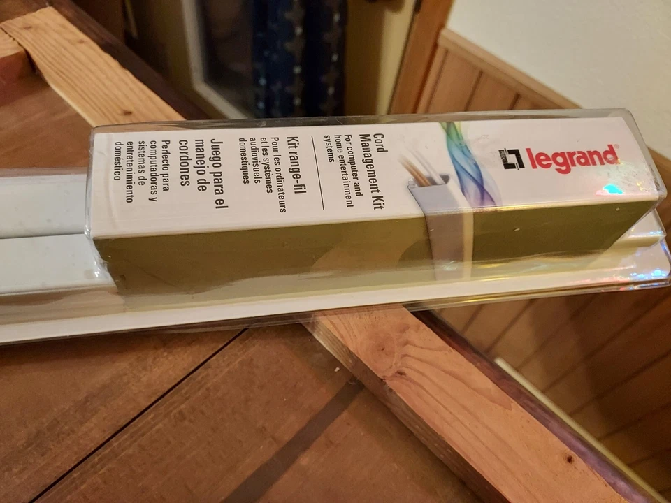 Legrand CMK50 Cordmate II Kit de cubierta de cable molde de alambre de 12 piezas y 10 pies para paredes Foto 2 de 4