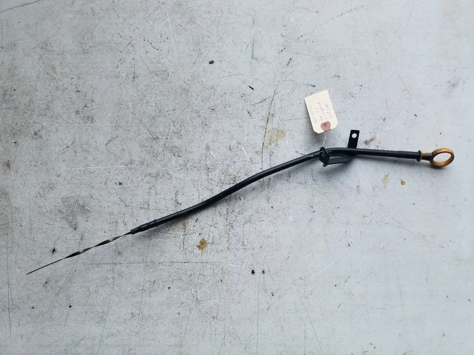 Oil Indicator Dipstick & Tube. Yellow FITS 20072010 Pontiac G6 3.5L