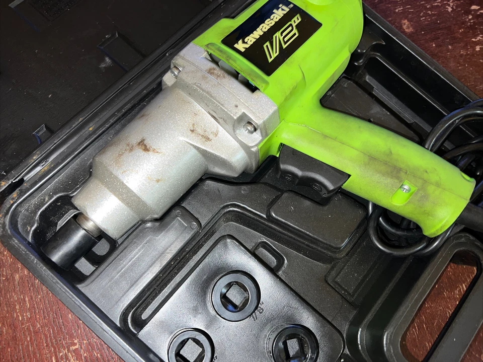 KAWASAKI Llave de Impacto con Cable 1/2" 840017 con Estuche y Enchufes Foto 2 de 4