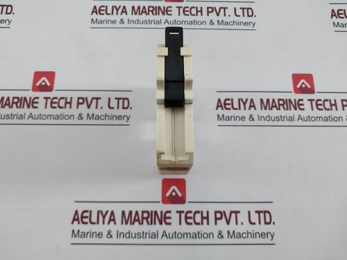 TELEMECANIQUE AB1-VV7032 Terminal Block 750V 900V DC 265A - Picture 4 of 8