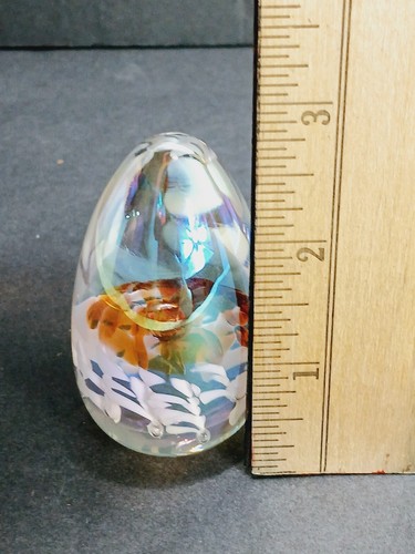 Vtg 1989 Glass Floral Egg shaped Paperweight=Signed - Picture 13 of 14