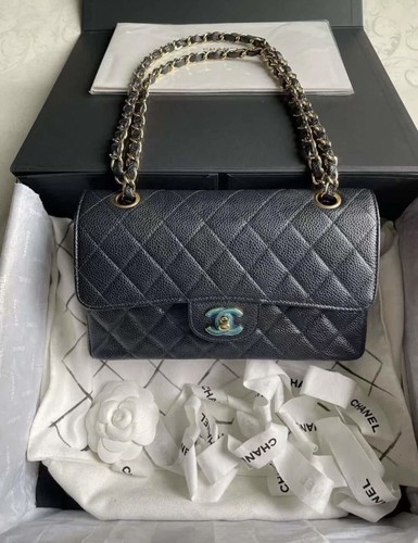 Chanel Black Caviar Vintage Small Classic Flap Bag Series 7 24ct Gold Hardware