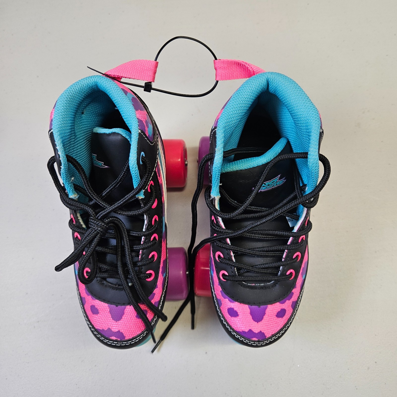 No Fear QSkate CGI Kids Quad Roller Skates UK C13 Pink Leopard High Top image 2