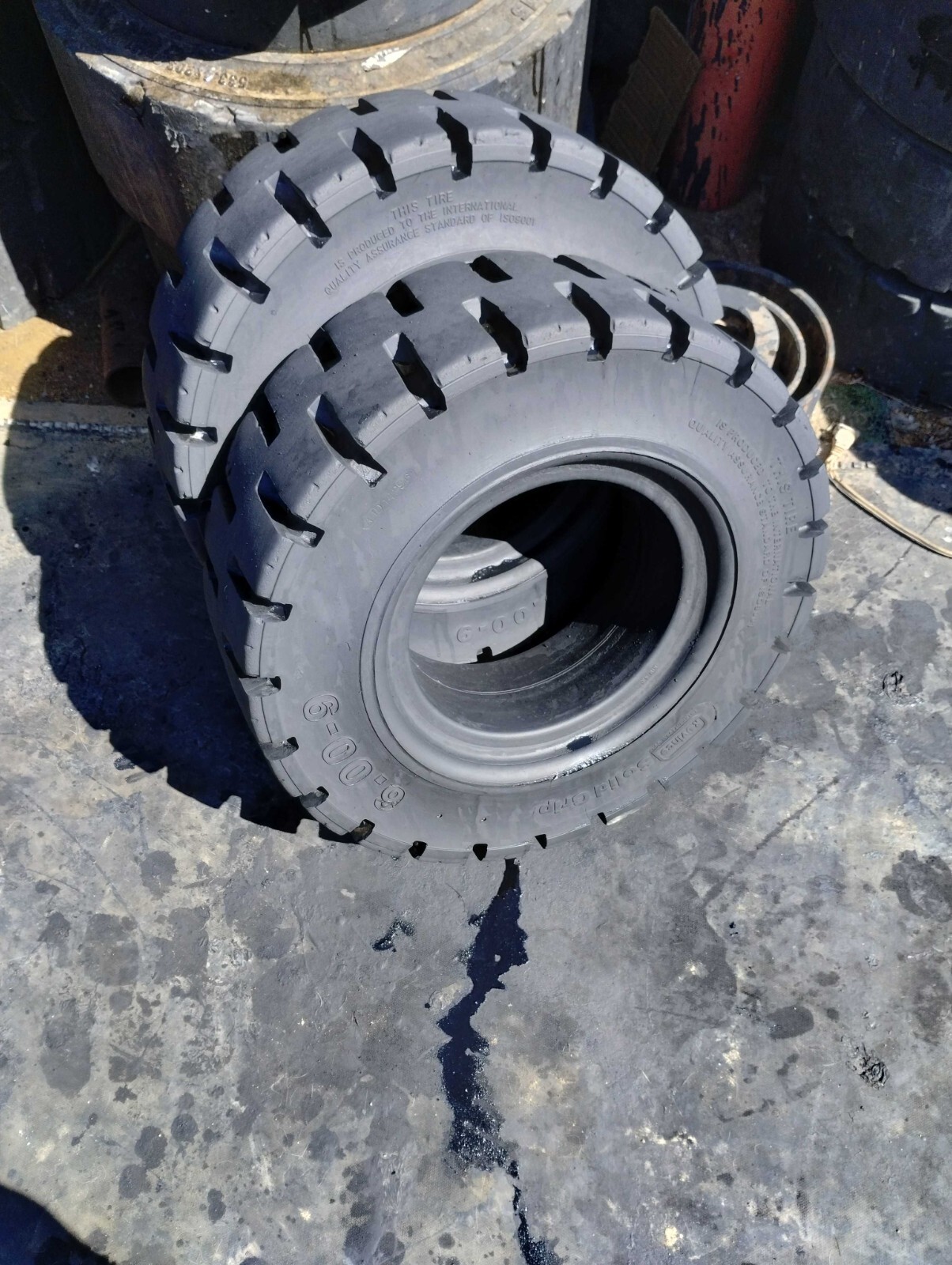 2 7.00x12 and 26.00x9 Used High Rubber Solid Forklift Tires / x4