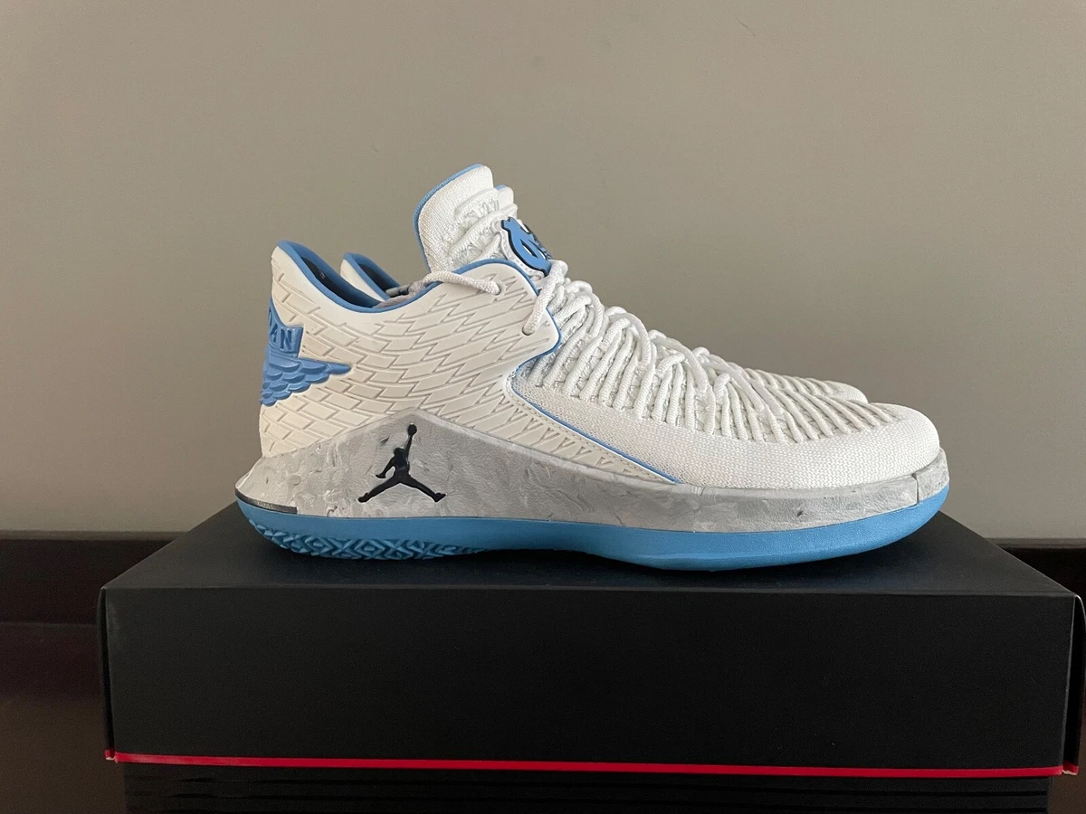 UNC Nike Air Jordan 32 PE taille 9 2017 National Champs Commemorative Editio
