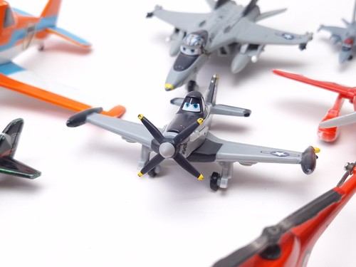Gros lot d'avions Disney Pixar moulés sous pression - Photo 11 sur 15