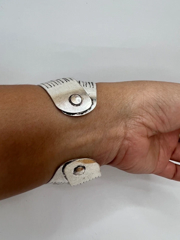  Brazalete Premier Designs Joyería Rojo Especias Tono Plata  Foto 3 de 4