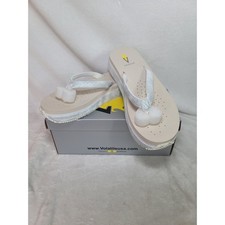 Volatile Untamed White Metallic Platform Flip Flops Sandals Beach Vaca Size 11