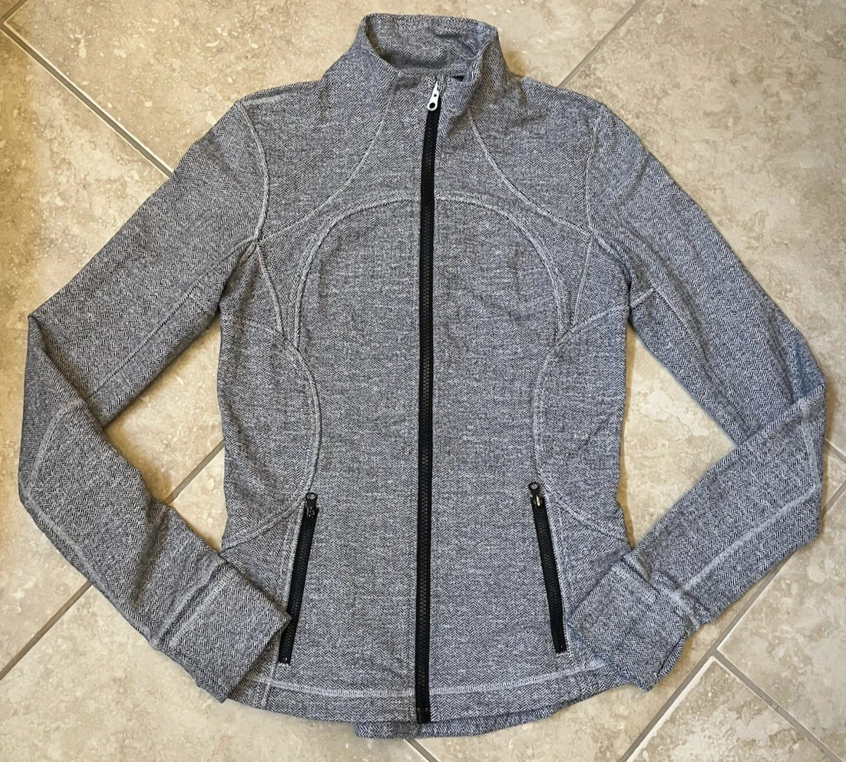 【極美品】lululemon Define Jacket サイズ2 グレー 25+ Lululemon Define Gray Activewear Jackets for Women for sale