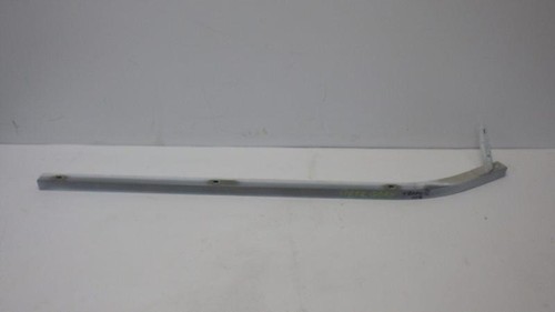 Sliding door bottom rail