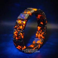 Natural Yooperlite Flame Stone Feng Shui UV Glowing Stretch Bangle Bracelet