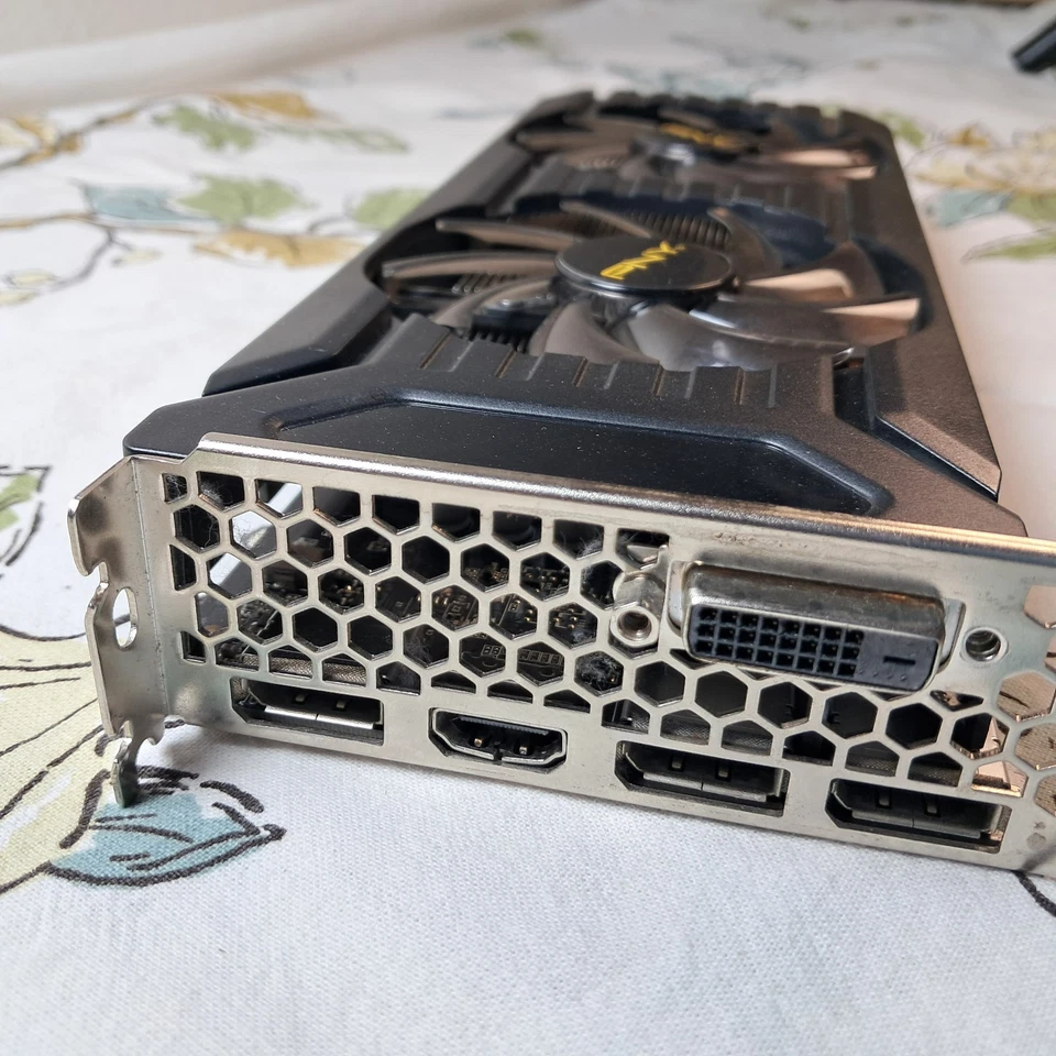 PNY GeForce GTX 1060 NVIDIA 3GB GDDR5 PCIE Graphics Card GPU - Image 3 of 4