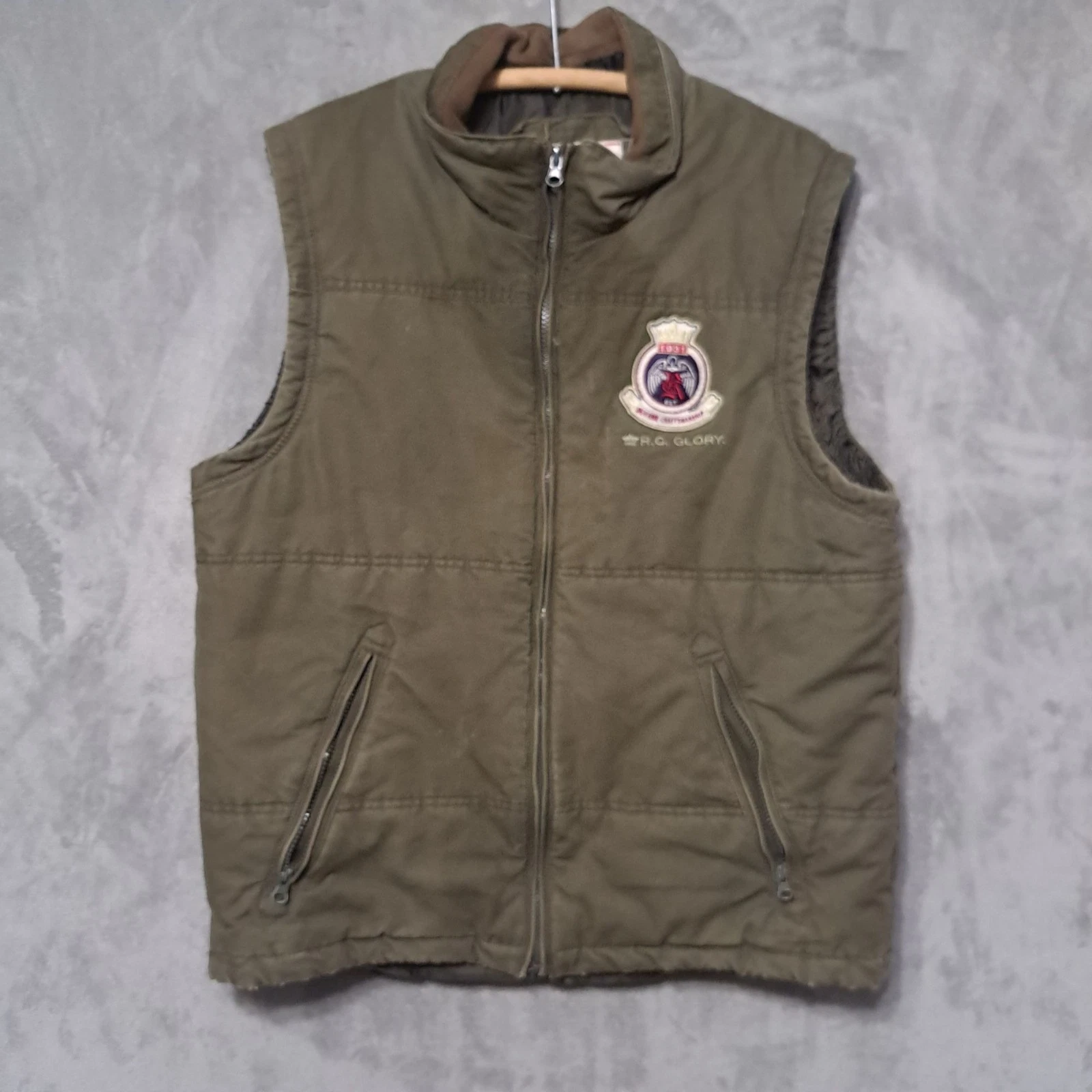 Red Camel Large Green Full Zip Vest Sleeveless Lined Pockets Zip Closure Style