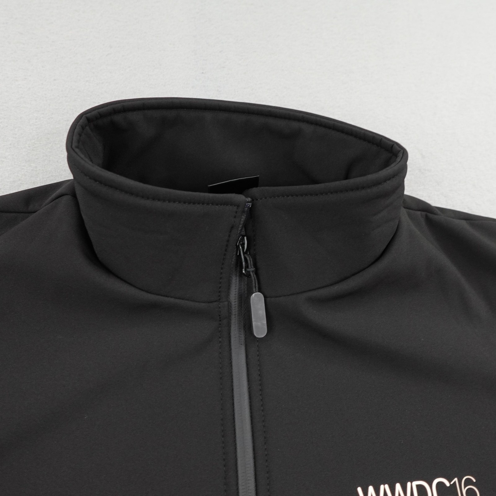 Apple WWDC16 Jacket Mens Medium Softshell Tech Li… - image 2