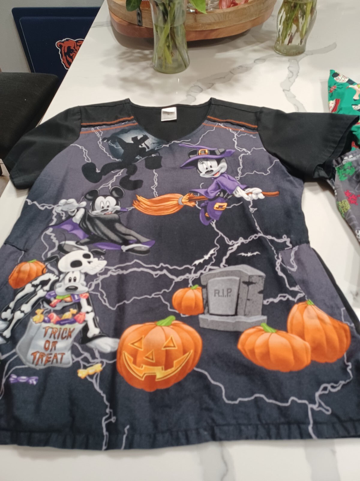 Comfy Disneythemed HALLOWEEN Nursing Scrubs 100 C… Gem