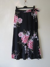 MISS SELFRIDGE SIZE 8 WRAP SKIRT BLACK FLORAL MIDI LONG HIGH WAIST VINTAGE SWING
