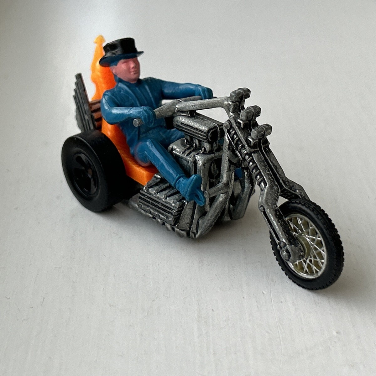 Hot Wheels Rrrumblers Torque Chop With Orange Seat, Blue