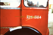 ORIGINAL 35mm SLIDE 11500-LondonBuses RM1384 today-tomorrow RM?? Aldenham16.9.79
