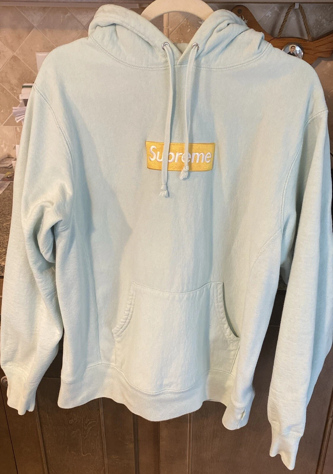 Sweat à capuche logo Supreme Box (FW17) bleu glace taille M 100% authentique. Occasion