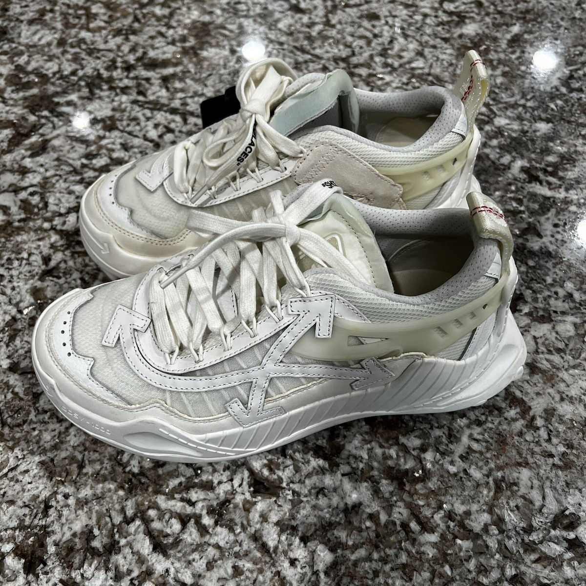 Off-White - OFF-WHITE レディース Sサイズ Off-White New Vulcanized Animation Sneakers | White | FARFETCH