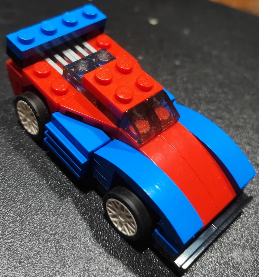 LEGO Creator 31000 Mini Speeder, foto 2 di 2
