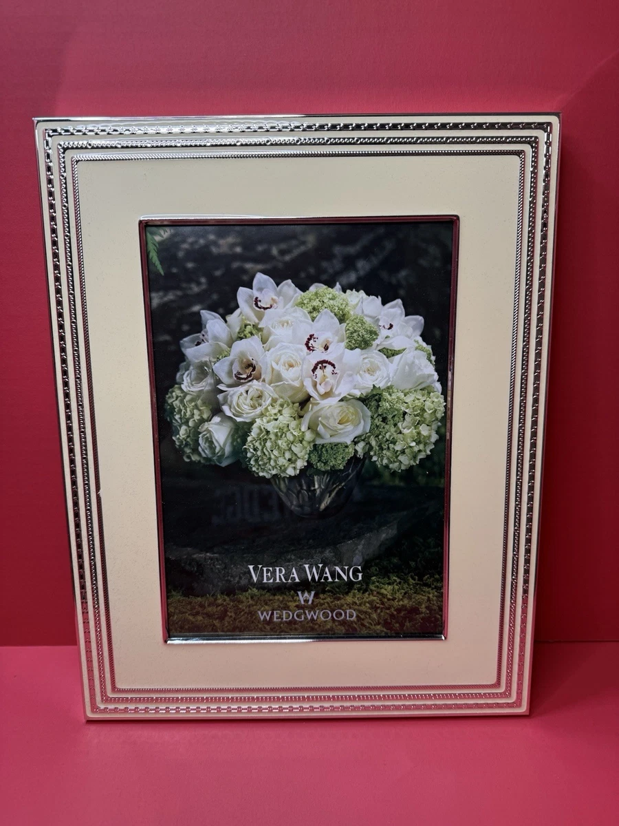 Cadre Photo Vera Wang Pour Wedgwood – Plaqué Argent – Format 4x6″ – Neuf