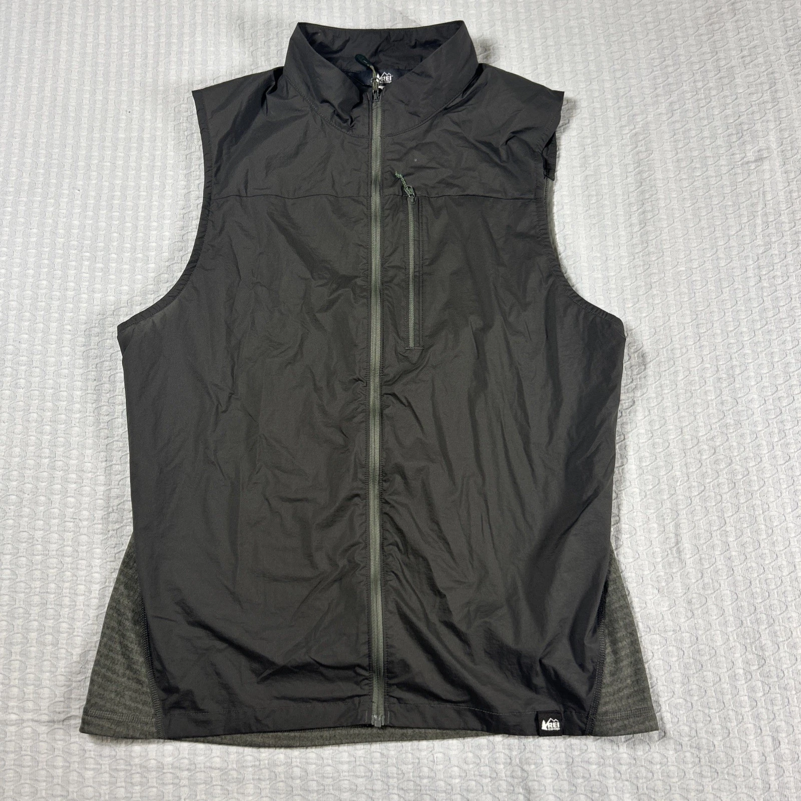 REI Men's Medium Grey Woven Nylon Full Zip Soft Shell Wind Resistant Vest