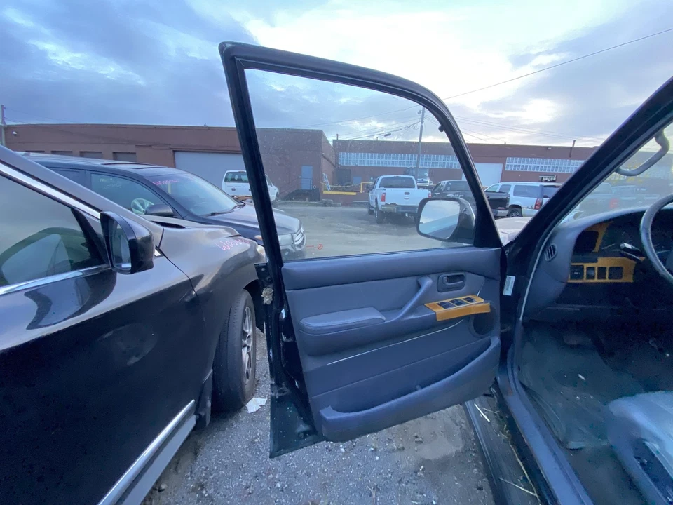 (仅限本地提货)91 92 93 94 95 96 97 98 丰田 Land CRUISER 左前门 — 第 4/4 张图片