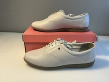 Easy Spirit Motion Shoes Sneakers women’s  9D Wide White New In Box 