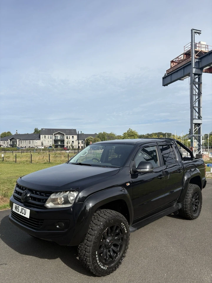 Volkswagen Amarok 2.0 Tdi HIGHLINE 4MOTION Black Manual Diesel 2012 - Image 2 of 4