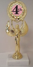 Trofeo 4to Lugar 8-1/4" Alto TAN BAJO COMO $3.99 cada uno ENVÍO GRATUITO T05N16
