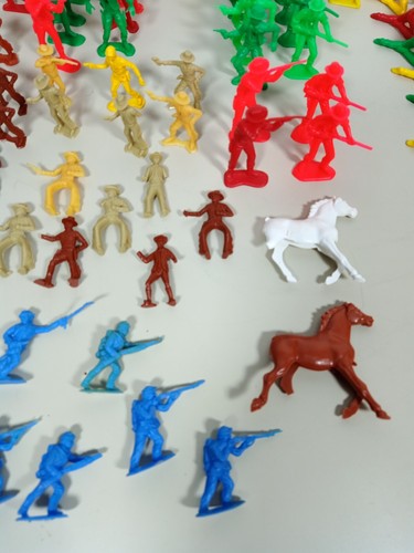Large Lot of 160+ Vintage Cowboys & Indians Plastic Toy Figures MPC Hong Kong - Picture 7 of 20